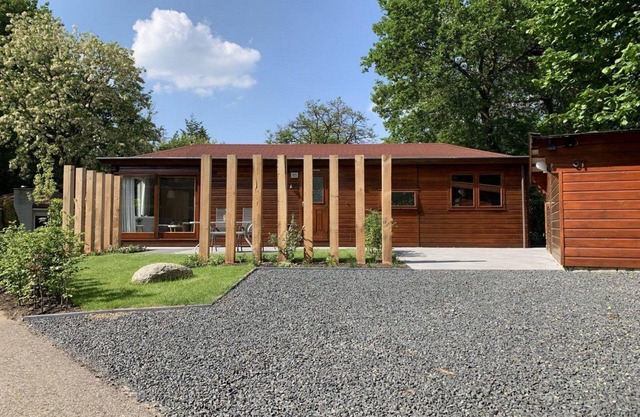 Charmant eingerichtete Lodge (48 m²) für 2-3 Personen (2 Erwachsene und 1 Kind) mit Garten und Terrasse