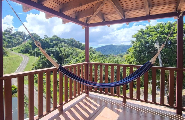 This villa is a 3 bedroom(s), 4 bathrooms, located in Coamo, PR.