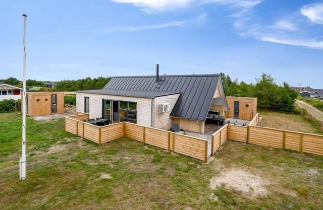 "Thorid" - 800m from the sea by Interhome