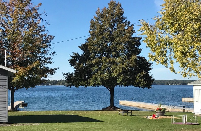 Tausend Inseln Cottage auf der schönen St. Lawrence River, Bootsanlegestelle inklusive