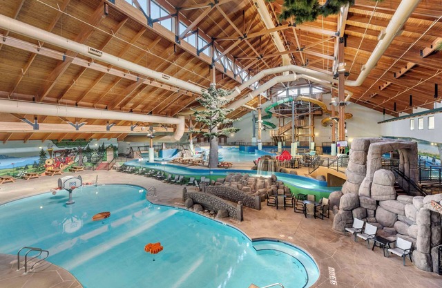 Three Bears Waterpark Resort & Convention Center, Ascend Collection Near Tomah, WI