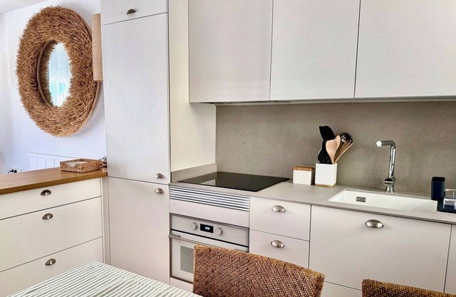 Three-bedroom apartment in Llançà for 6 people 2 minutes from the beach