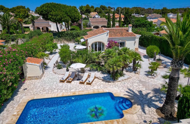 Villa im Bohème-Stil mit drei Schlafzimmern und privatem Pool