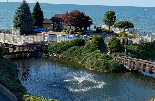 Three Bedroom Condo - Spectacular View Of Lake Erie!