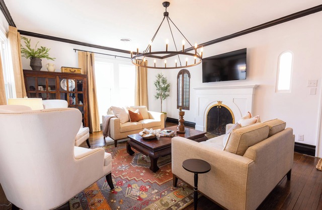 Three Bedroom, Historic, Charming Spanish Villa in Abilene TX!