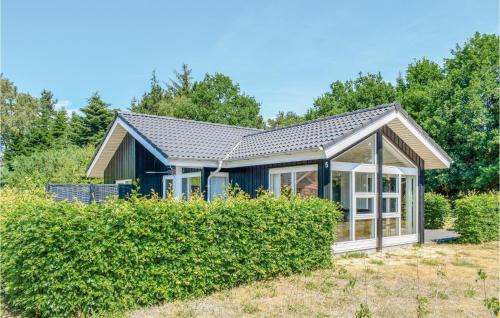 Three-Bedroom Holiday Home In Ebeltoft