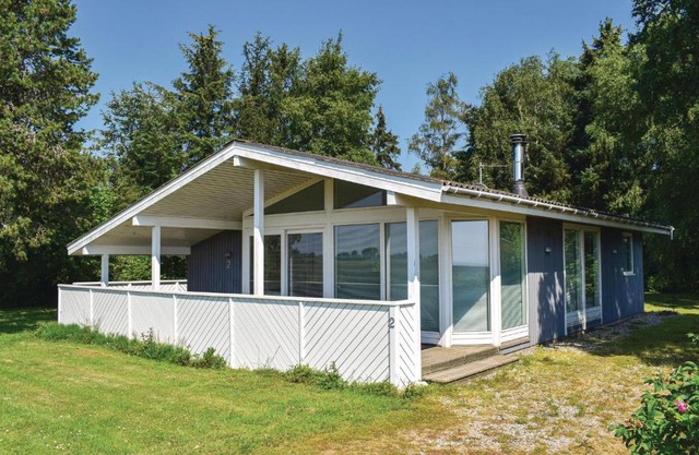 Three-Bedroom Holiday Home In Humble
