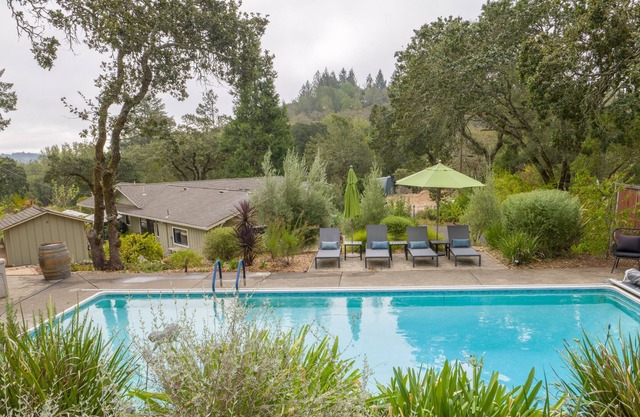 Three bedroom home with pool in the vineyards.