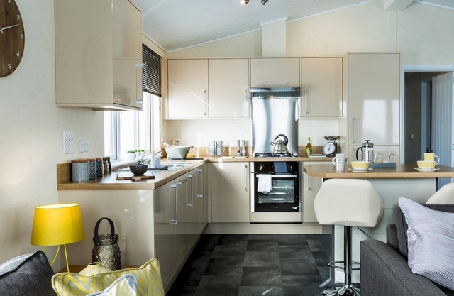 Three Bedroom Lodge 11