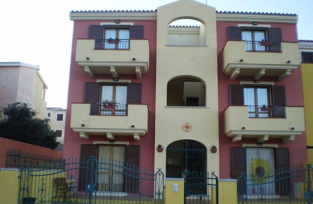 Three-room apartment Ground Floor 1