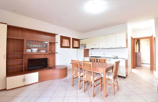 Three-room air-conditioned apartment with veranda and parking space