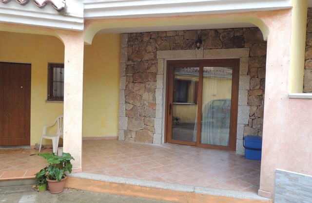 Three-room apartment with large garden 5 minutes from the beach "La Capannizza"