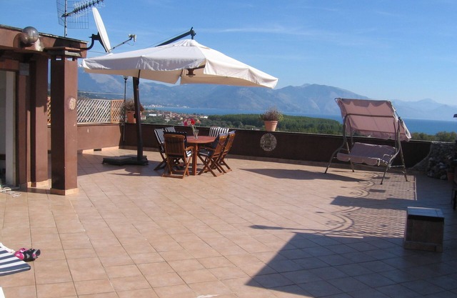 Drei-Zimmer-Wohnung von 70 qm mit Terrasse von 70 qm