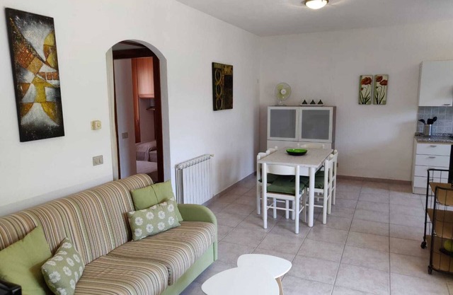 Three-room apartment in townhouse complex