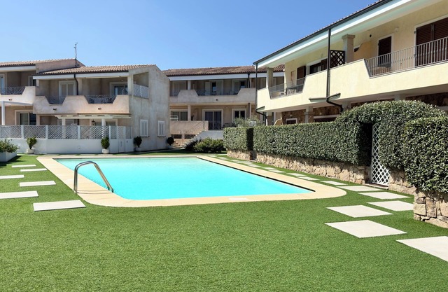 PALAU WOHNUNG NEU! STRANDNÄHE UND DIE MITTE. Residenz mit Pool!