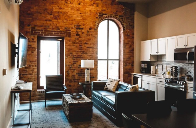 Three Trails Unit 4 | Townhouse