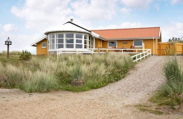 "Thrond" - 200m from the sea by Interhome