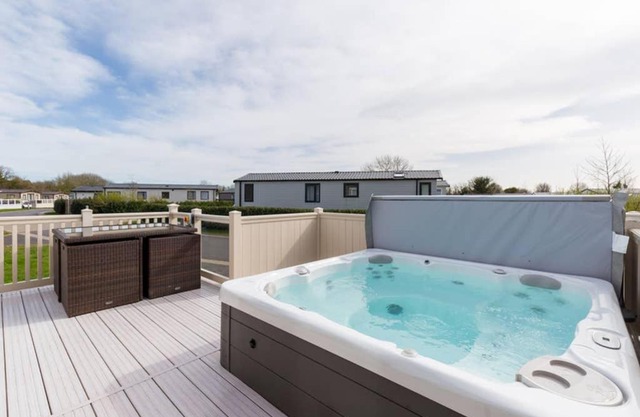 Thumper Lodge - Luxury lodge with Hot Tub