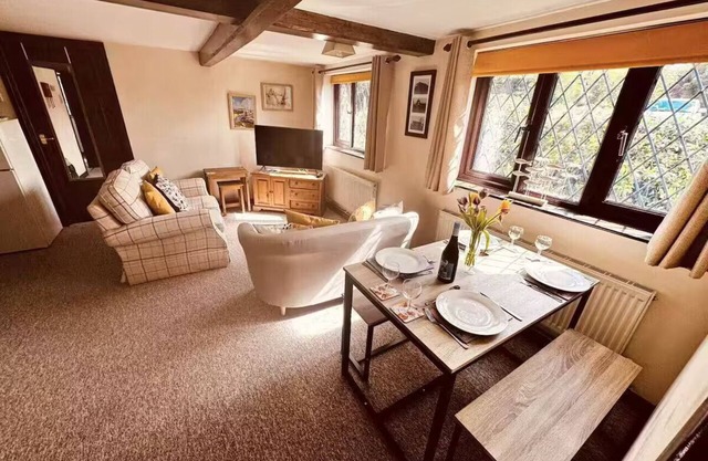 Thurnefield Holiday Cottages - Willow Tree Cottage