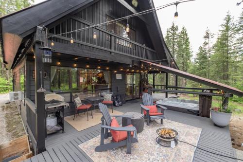 Thyme Out by NW Comfy Cabins