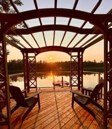 Tidal Tranquility Cottage Oceanfront and Private trails