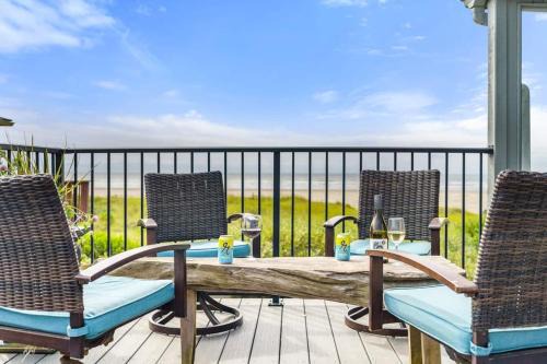 Tide Pool Town Home, Amazing Views, Steps to Beach