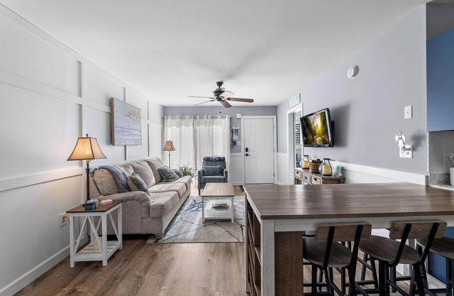 Tide Together, Updated 2Bdrm 2 Ba Condo/Outdoor & Indoor Pools/Close to Beach
