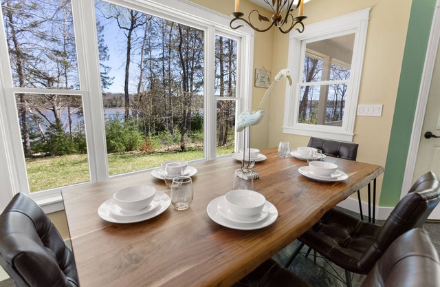 Tides' Reach - Private Waterfront King Beds
