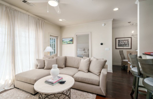 TideSide: Your Premier 2-Bedroom Retreat Near Campus & Stadium