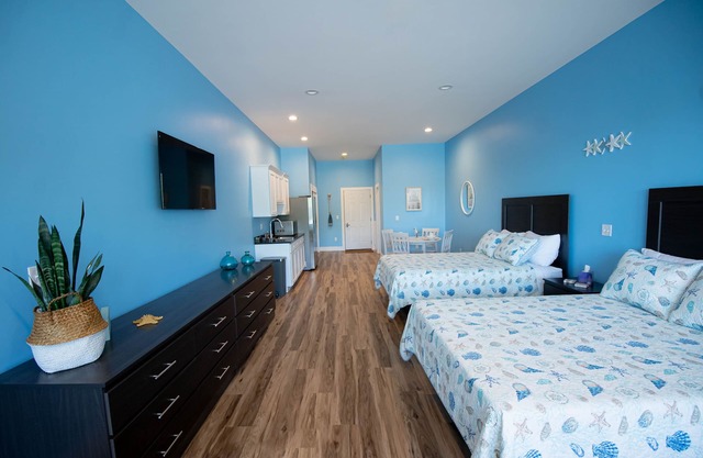 Tidesides Marine Bay House Rentals #1