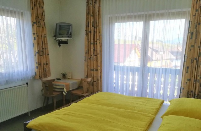 Doppelzimmer 1-3 Personen - Tieschnhof ***