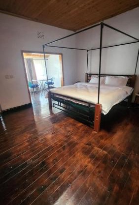 Tiga Ciene Guest House