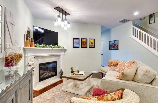 Tigard Vacation Rental w/ Deck: 13 Mi to Portland!