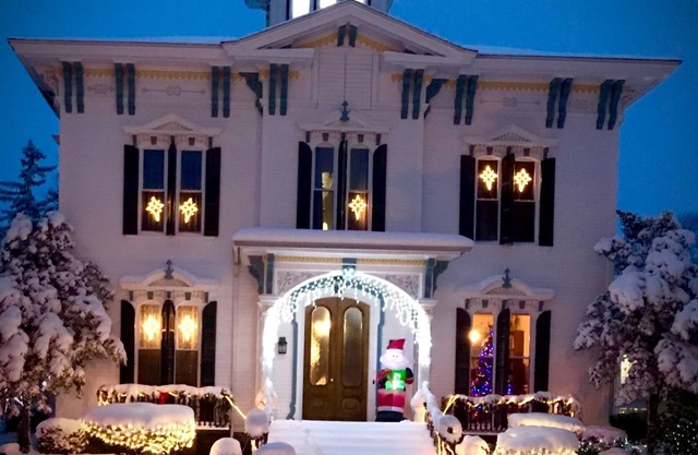 Tillinghast Manor Bed & Brunch