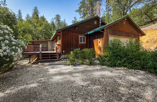 Lazy Shasta Lodge Great for Family and Friends