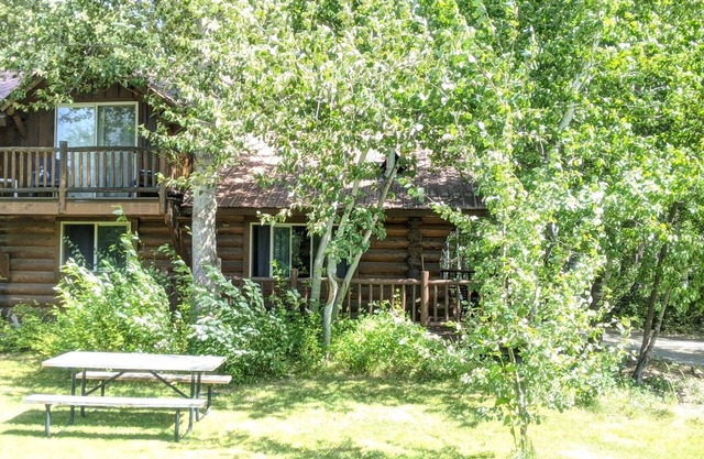 Timber Wolf mit einem Schlafzimmer im Wolfridge Resort