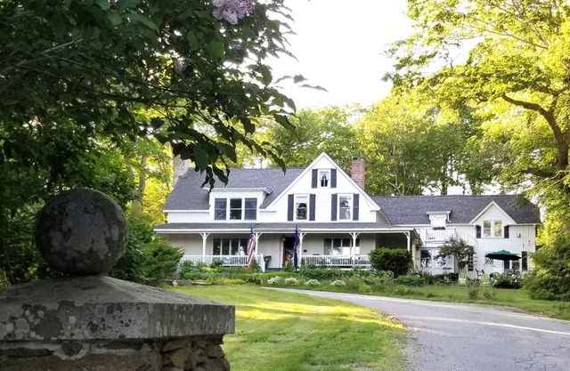 Timbercliffe Cottage Inn