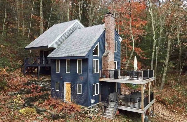 Timberdoodle - ein Baumhaus am Berghang