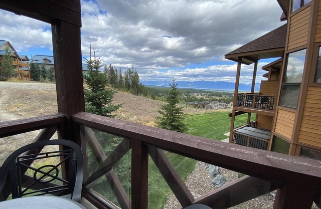 TimberStone 6 - Golf - Ski - Hike - Chill - Private Hot Tub - Sleeps 6