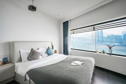 Time Wharf Hotel - Jiefangbei Shibati Branch