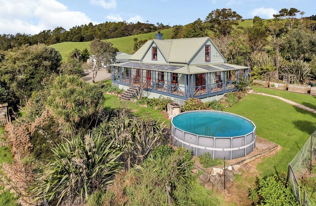 Timeless Retreat, an iconic landmark steeped in history, opposite Waipu Caves!