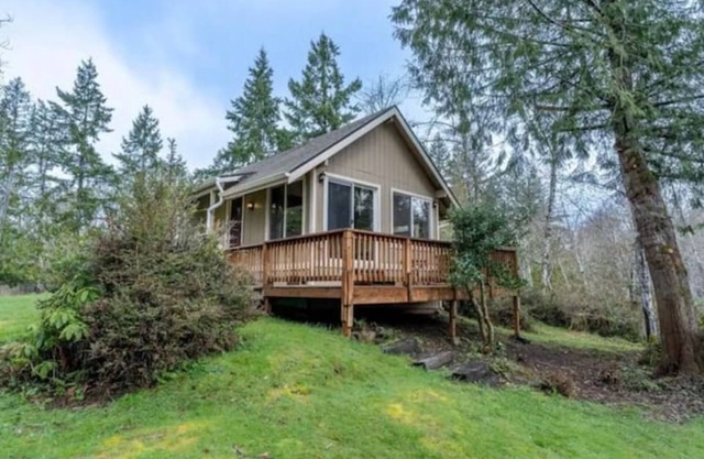 Tiny cabin on hideaway island in Washington!
