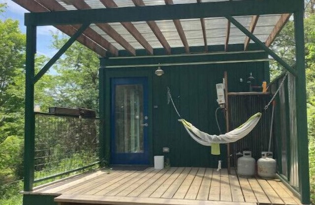 Tiny cabin with privacy, comfort and mt views