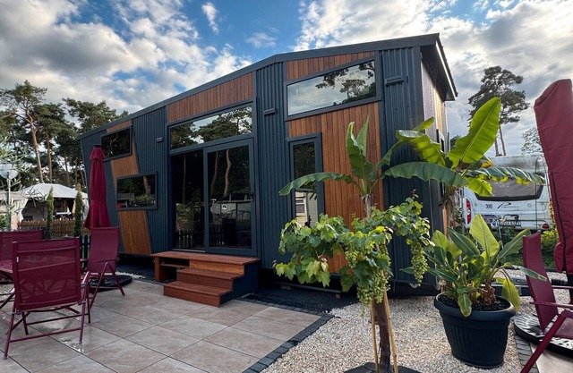Tiny House Queen Dream mit privater Terrasse, privatem Garten und WLAN