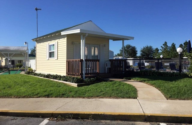 Tiny home, (116) 200 sq ft