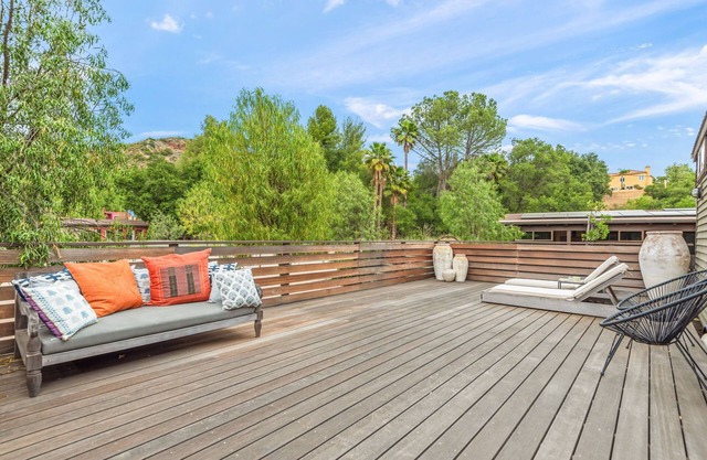 Tiny Home Haven in Malibu- 2 Bedroom and 1 bathroom!
