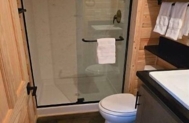 Luxurious Tiny Home King Room #9B