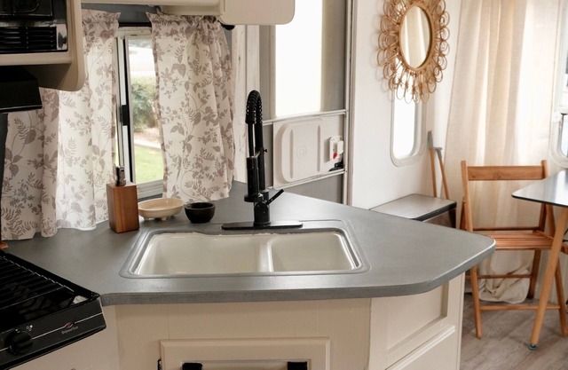 Modern RV Beautifully Remodeled From the Inside Out