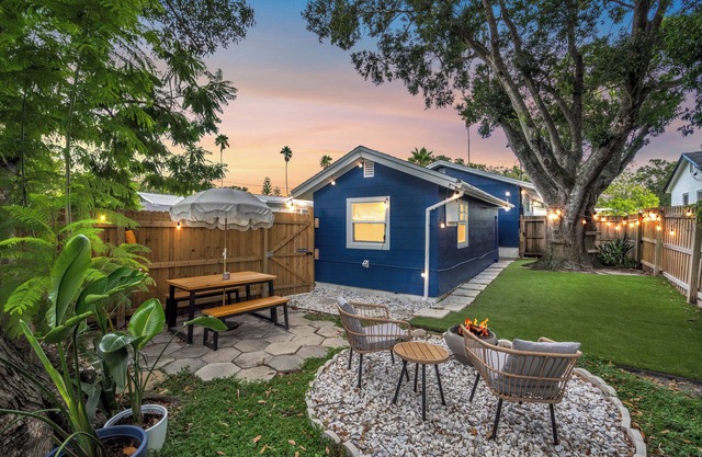Tiny Home with Private Yard and Pet Friendly