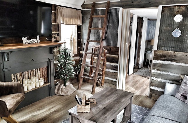 Tiny Home Cozy Eco Glamping Cabin w/ Loft Close to Kentucky Lake/Hunting/Fishing